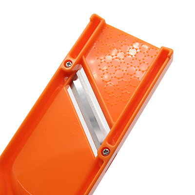 にんにくスライサー 両刃で素早くスライス！裏面で薬味もおろせます