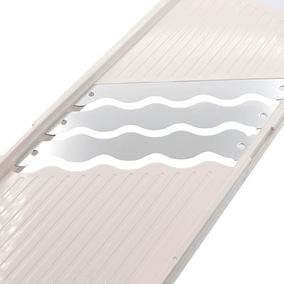 3倍速!トリプルウェーブ（3枚刃） 玉ねぎ・かぼちゃもスライスok！千切りキャベツがあっという間作れる　日本製