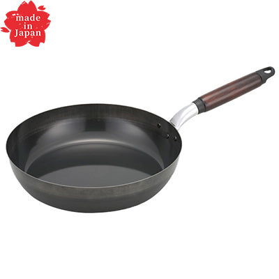 鉄製 味達人 フライパン 26cm シリコン加工 空焼き不要 木柄 高温調理 軽量 家庭【ガス・IH】　日本製